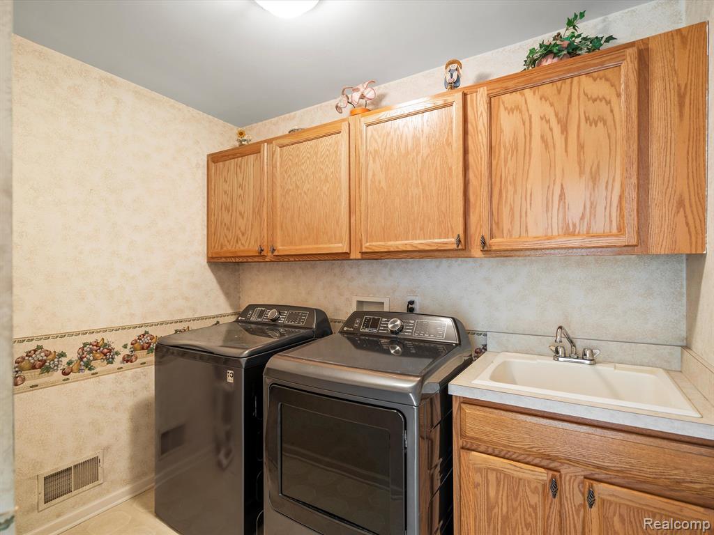 46311 BENTLEY Circle W, 51, Macomb, MI 48044 — Photo 26