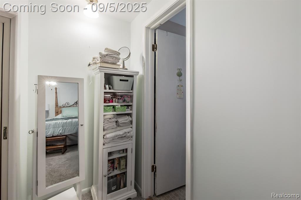 475 Sandehurst Drive, Grand Blanc, MI 48439 — Photo 38