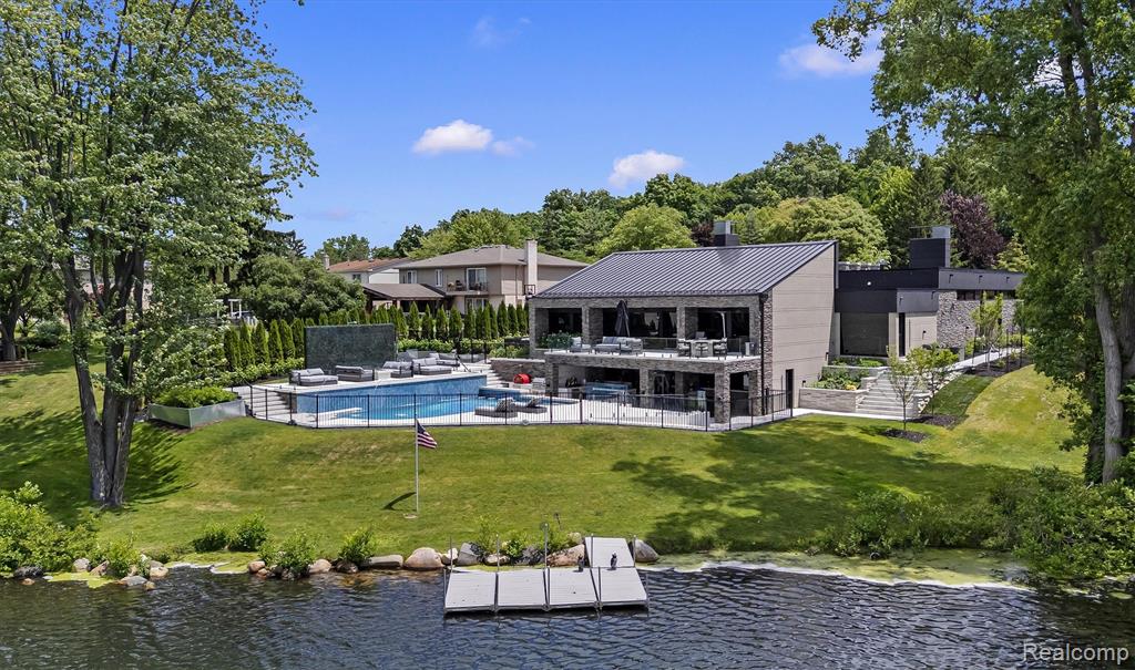 5116 W Bloomfield Lake Road, West Bloomfield, MI 48323 — Photo 37