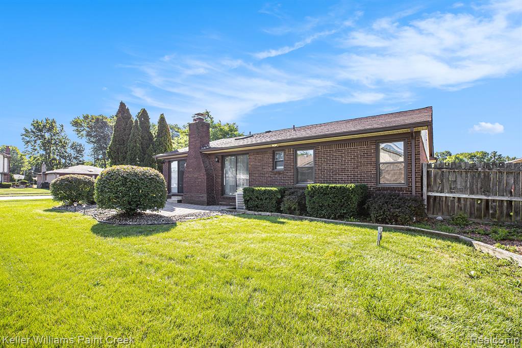 5055 Scarsdale Drive, Sterling Heights, MI 48310 — Photo 26