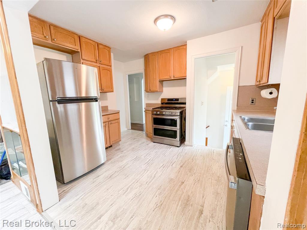 603 Vernier Road, Grosse Pointe Woods, MI 48236 — Photo 5