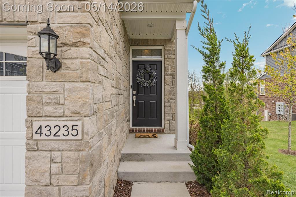 43235 Heron Drive, Novi, MI — Photo 55