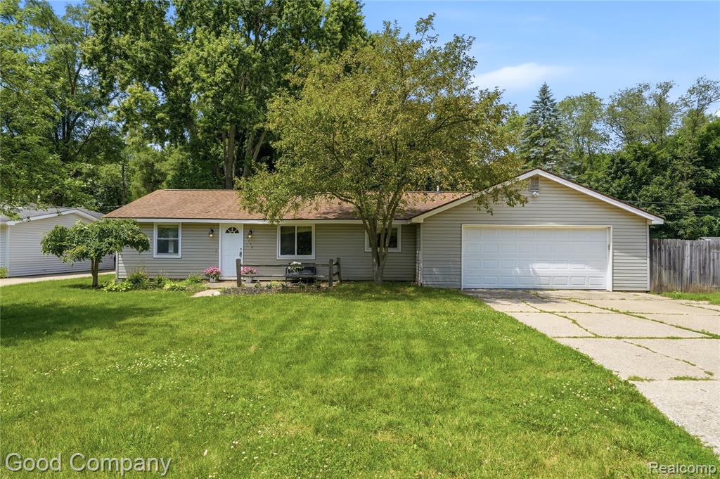3130 Greenlawn Avenue, Commerce Twp, MI 48382