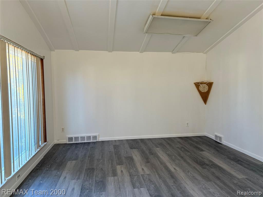 4665 Syracuse Street, Dearborn Heights, MI 48125 — Photo 6