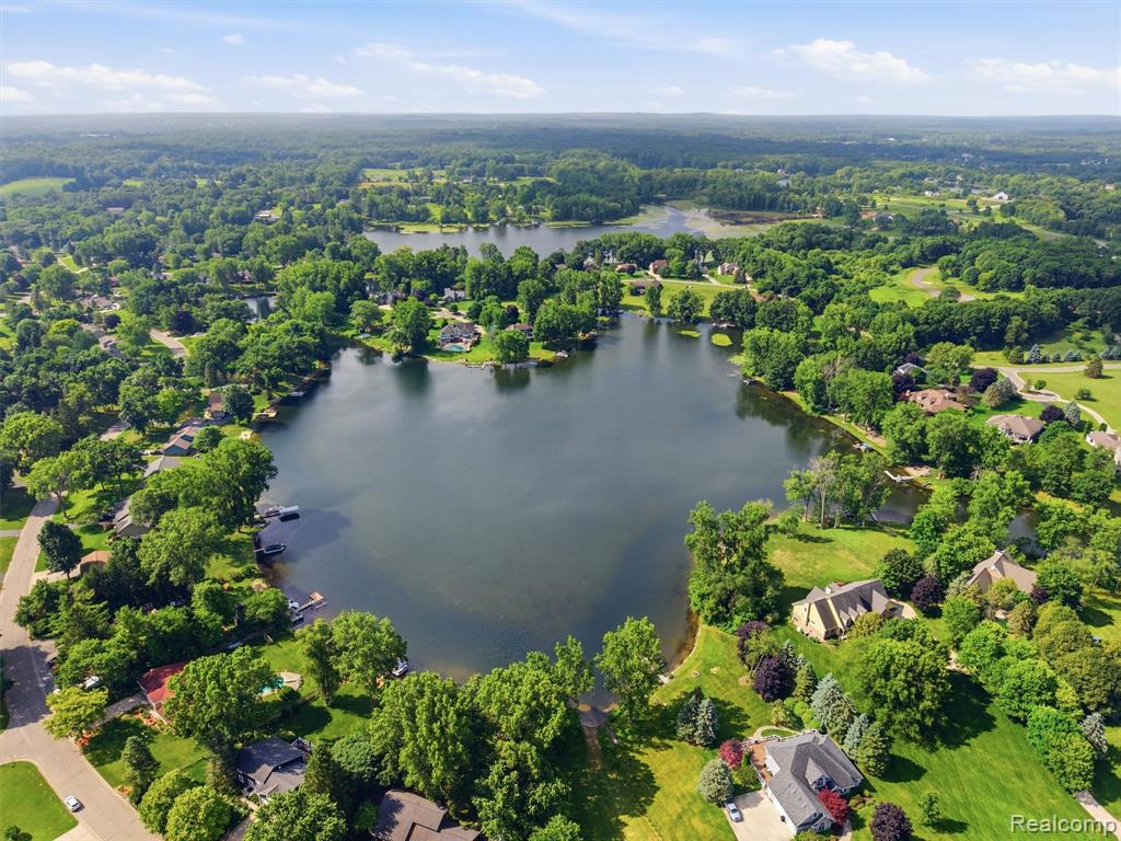 4040 Taggett Lake Drive, Highland, MI — Photo 52