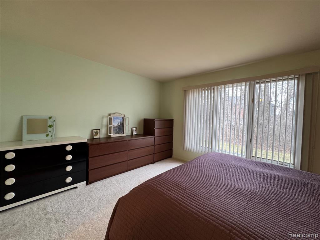 40342 Riverbend Drive, Sterling Heights, MI 48310 — Photo 16