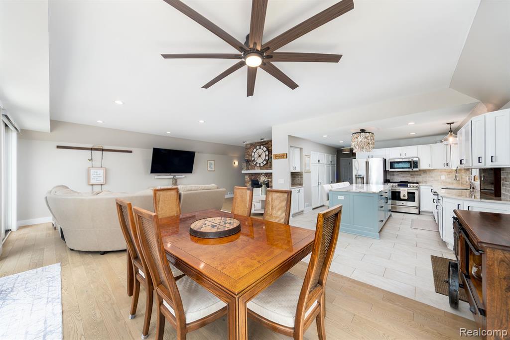 9235 SILVERSIDE, South Lyon, MI 48178 — Photo 6