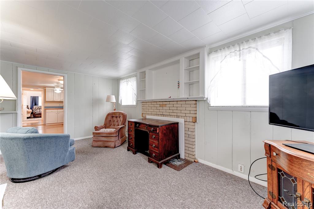 2190 W Maple Avenue, Flint, MI 48507 — Photo 10