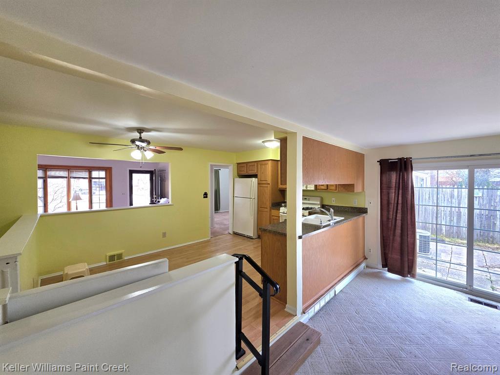 39760 VALIANT Drive, Sterling Heights, MI 48313 — Photo 9