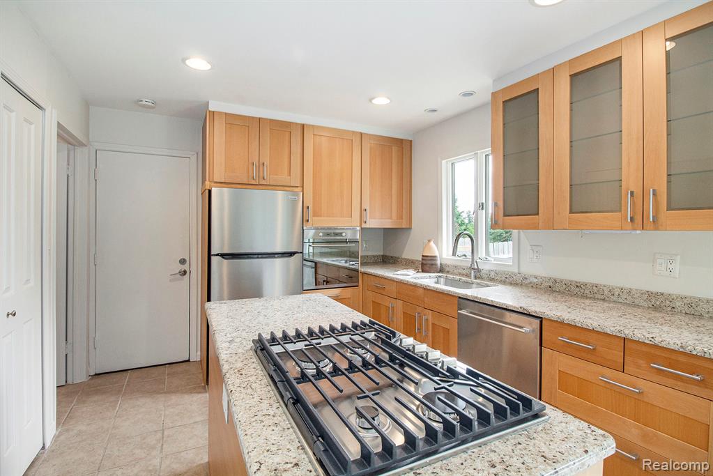 7831 Caberfae Trail, Clarkston, MI 48348 — Photo 11