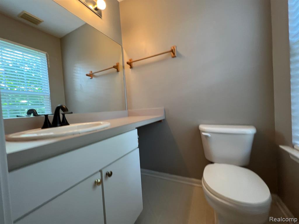 4174 HUNTERS Circle E, Canton, MI 48188 — Photo 16