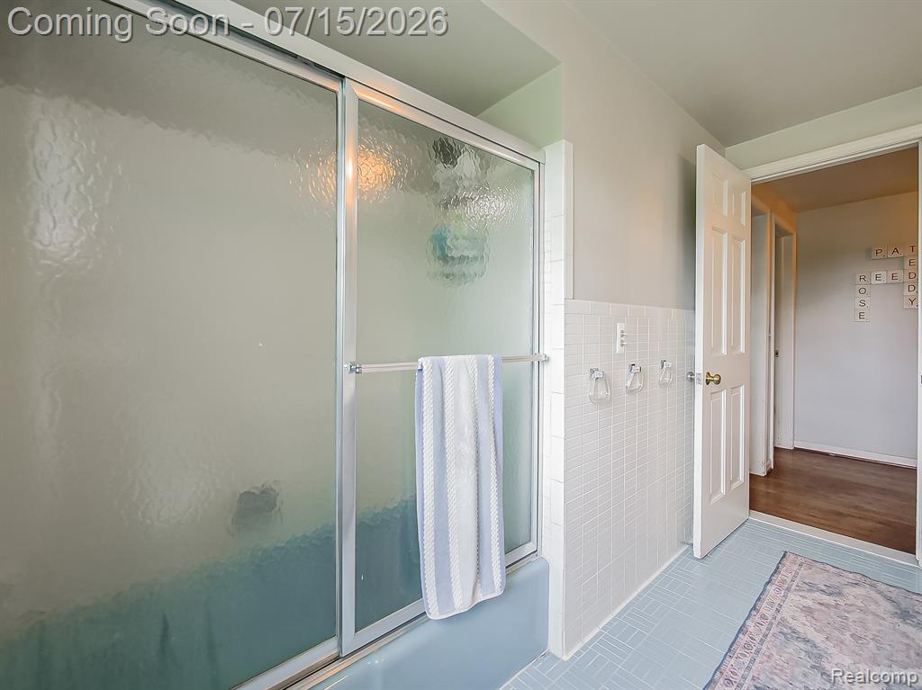 6730 Meadowlake Road, Bloomfield Hills, MI 48301 — Photo 31