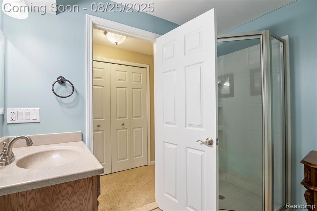48201 Nottinghill Lane, Canton, MI 48188 — Photo 44