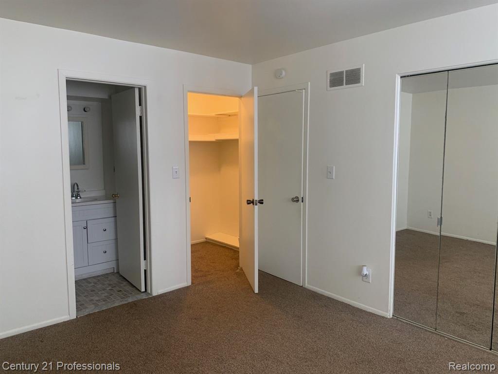 616 E Fox Hills Drive, Bloomfield Hills, MI 48304 — Photo 12