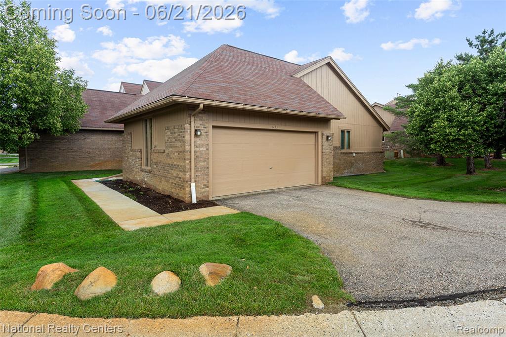 6153 Westbrooke Drive, West Bloomfield, MI — Photo 40