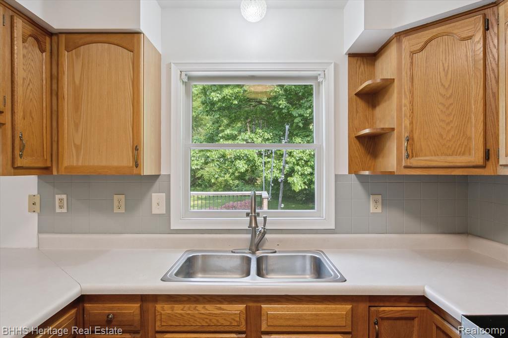 4837 Clyde Road, Howell, MI 48855 — Photo 11