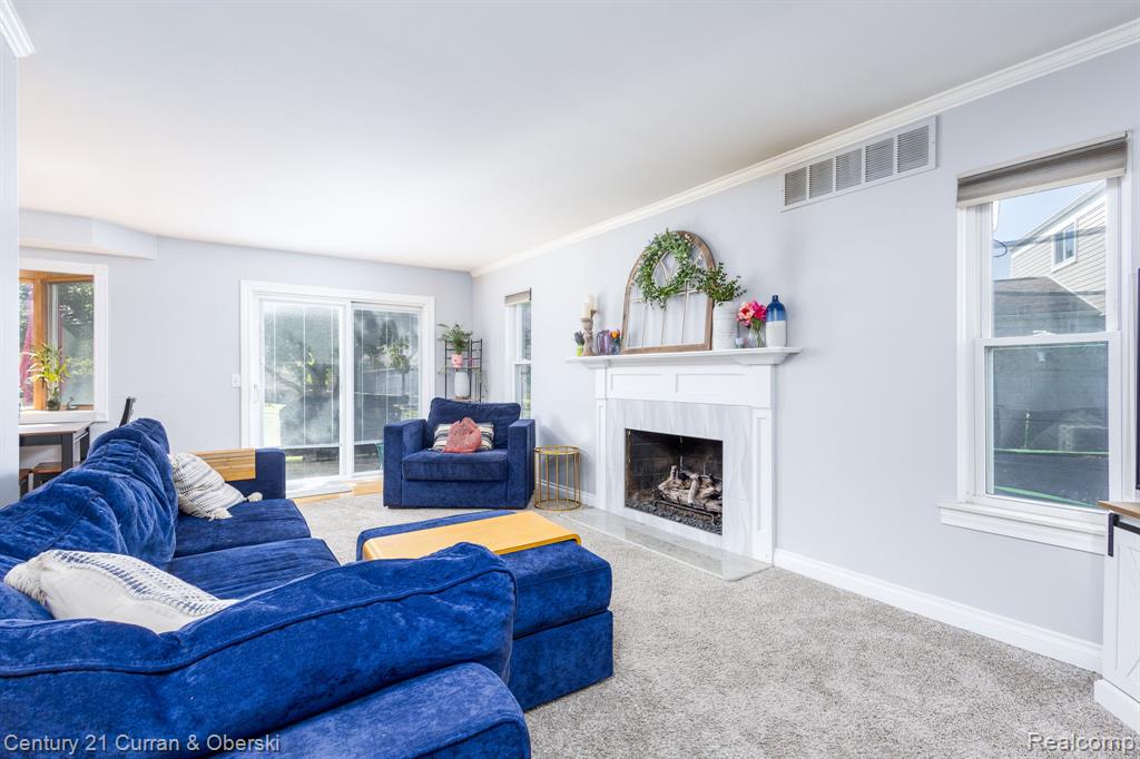 41924 Amberly Drive, Clinton Twp, MI 48038 — Photo 12