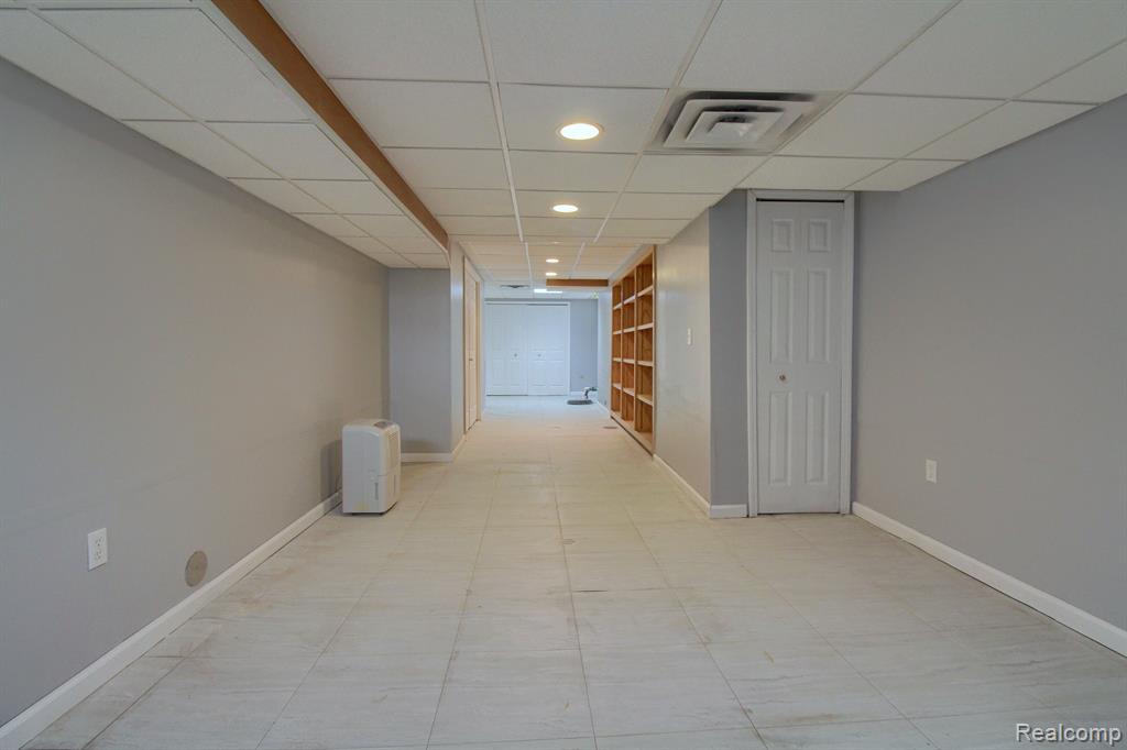 571 NEW TOWN Street W, Detroit, MI 48215 — Photo 32