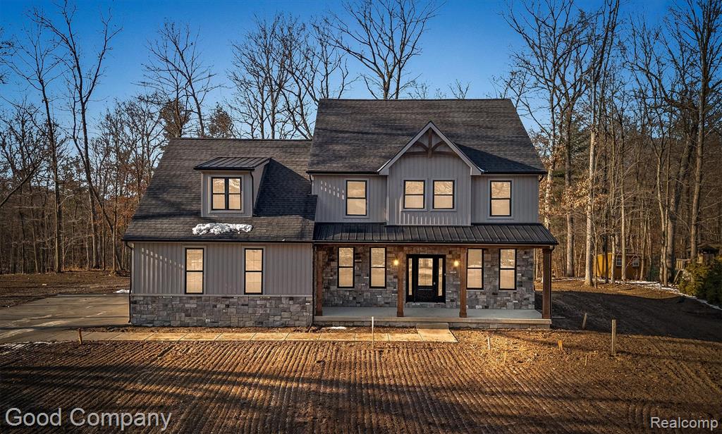 640 Sunnybeach Drive, White Lake, MI