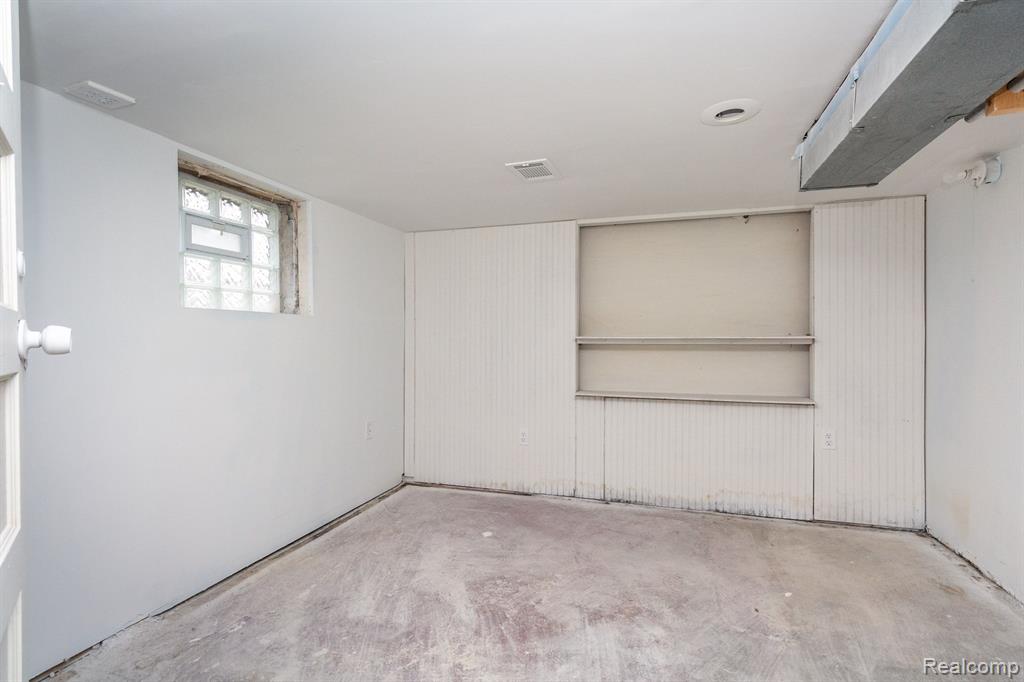 8175 CENTRAL, Center Line, MI 48015 — Photo 24
