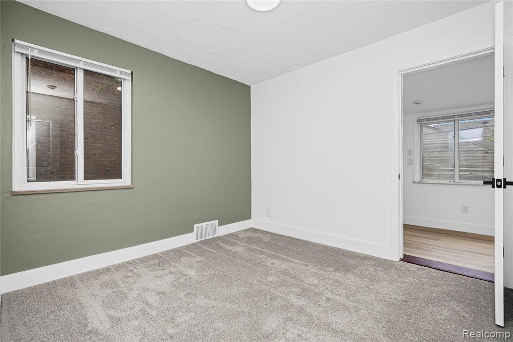 16871 Asbury Park, Detroit, MI 48235 — Photo 30