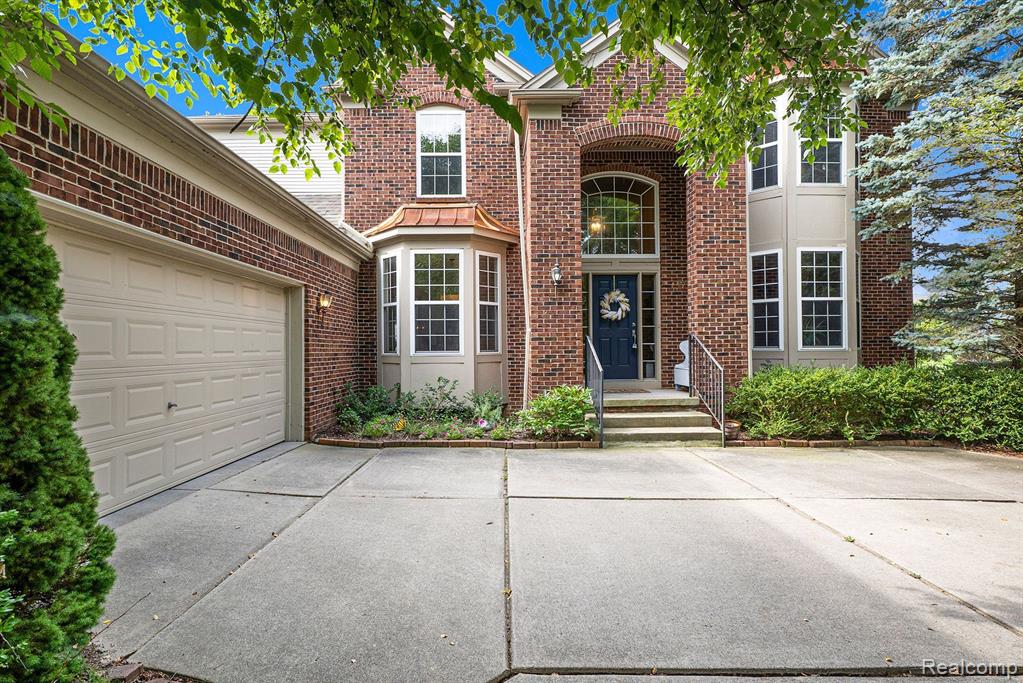 6162 MCCANDLISH Road, Grand Blanc, MI 48439 — front exterior