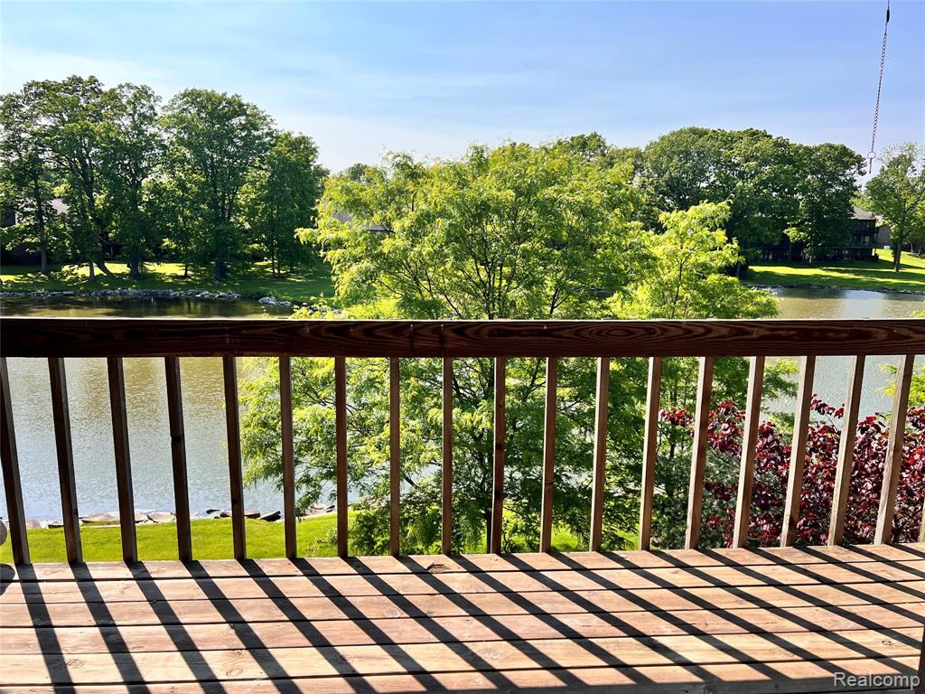 9836 Hawthorne Glen Drive, Grosse Ile, MI 48138 — Photo 3
