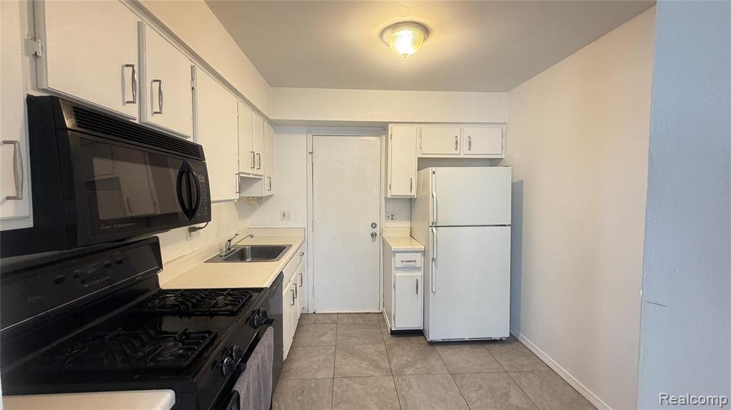 5802 Northfield Parkway, Troy, MI 48098 — Photo 7