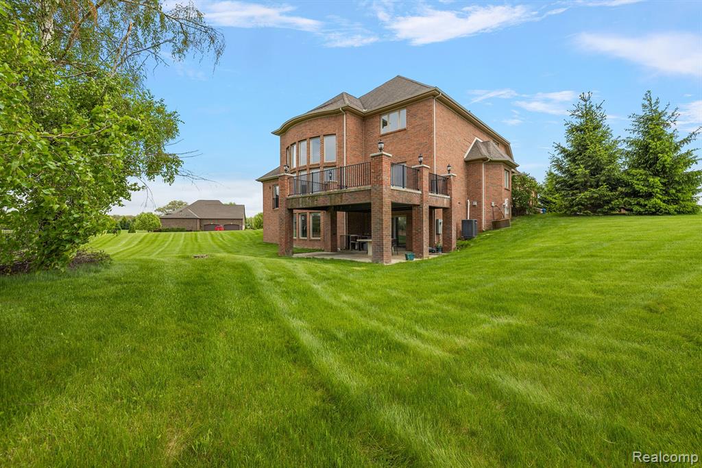 66701 NOTRE DAME Boulevard, Washington, MI 48095 — Photo 13