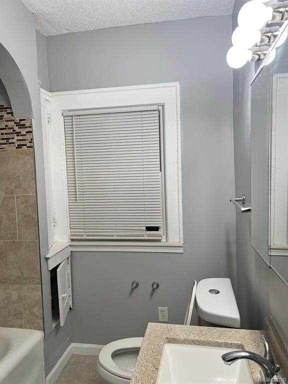 8451 LA SALLE Boulevard, Detroit, MI 48206 — Photo 57