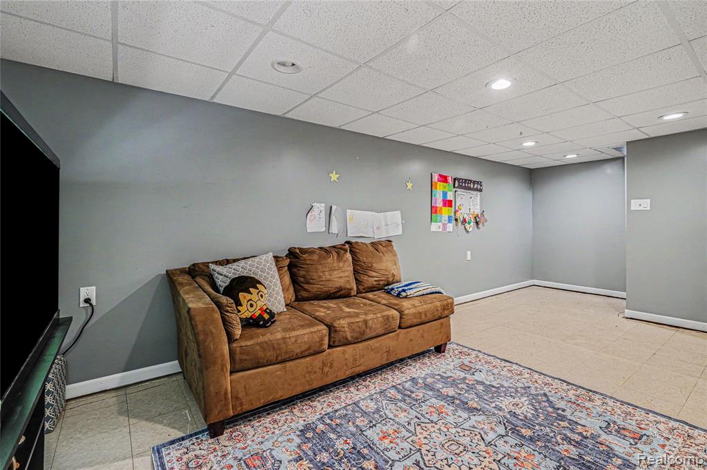 6275 Westmoor Drive, Shelby, MI 48316 — Photo 21