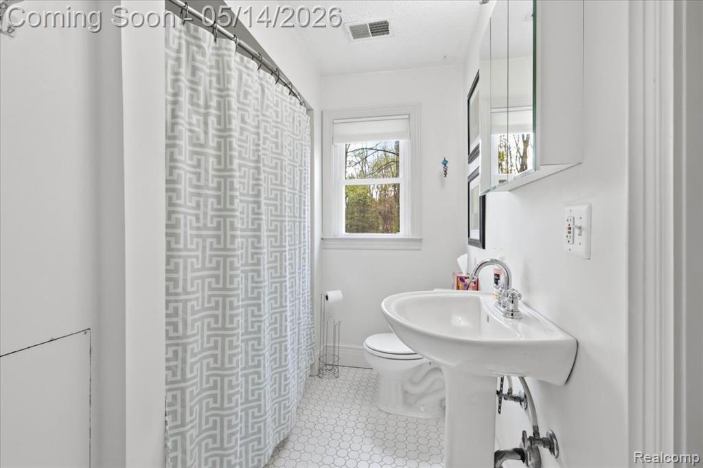 8765 Clement Road, Clarkston, MI — Photo 40