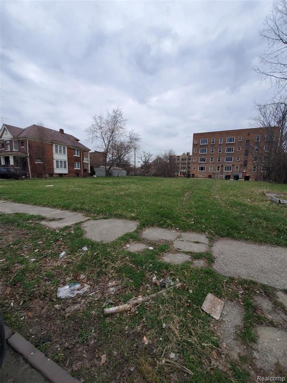 650 GLADSTONE Street, Detroit, MI 48202 — Photo 5