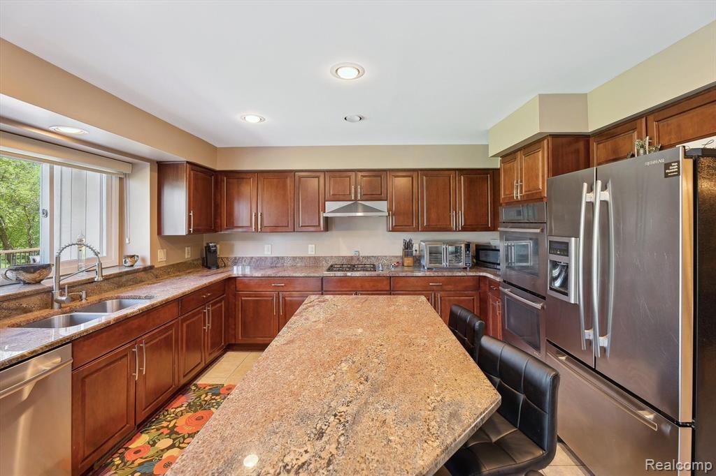7039 Timberview Trail, West Bloomfield, MI — Photo 24