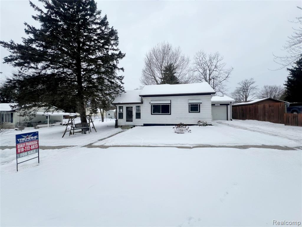 227 N Walnut Street, Vernon, MI 48476 — front exterior