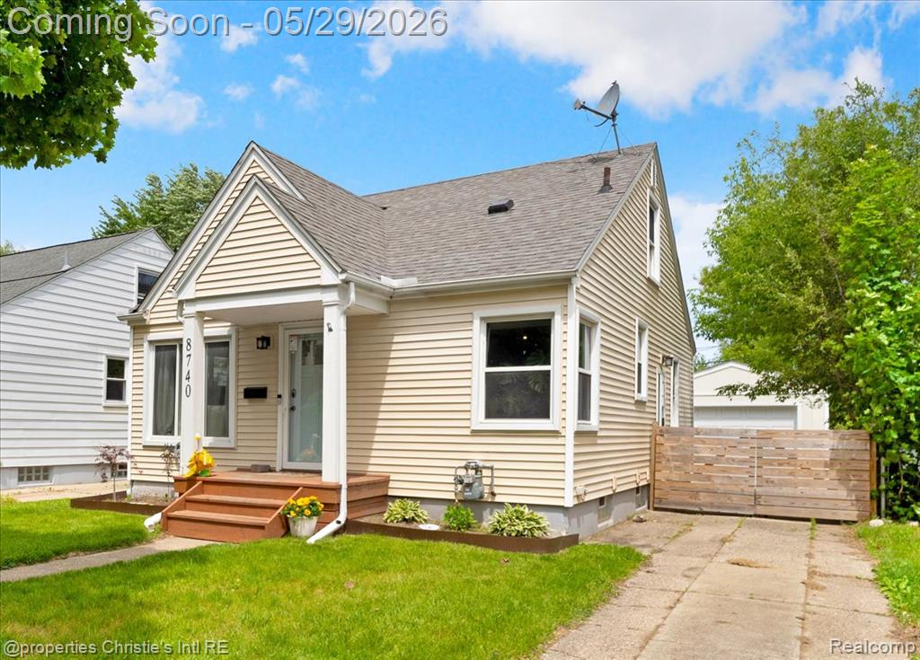 8740 Saratoga Street, Oak Park, MI 48237 — Photo 3