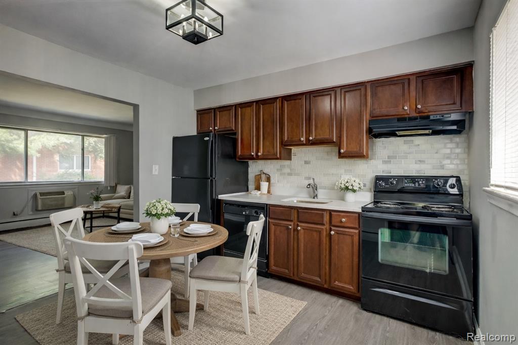 629 W Maple Road - Photo 4