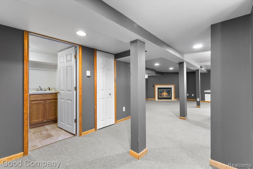 5535 Harvard Road, Detroit, MI 48224 — Photo 16