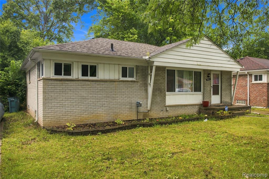 21721 Sussex Street, Oak Park, MI 48237