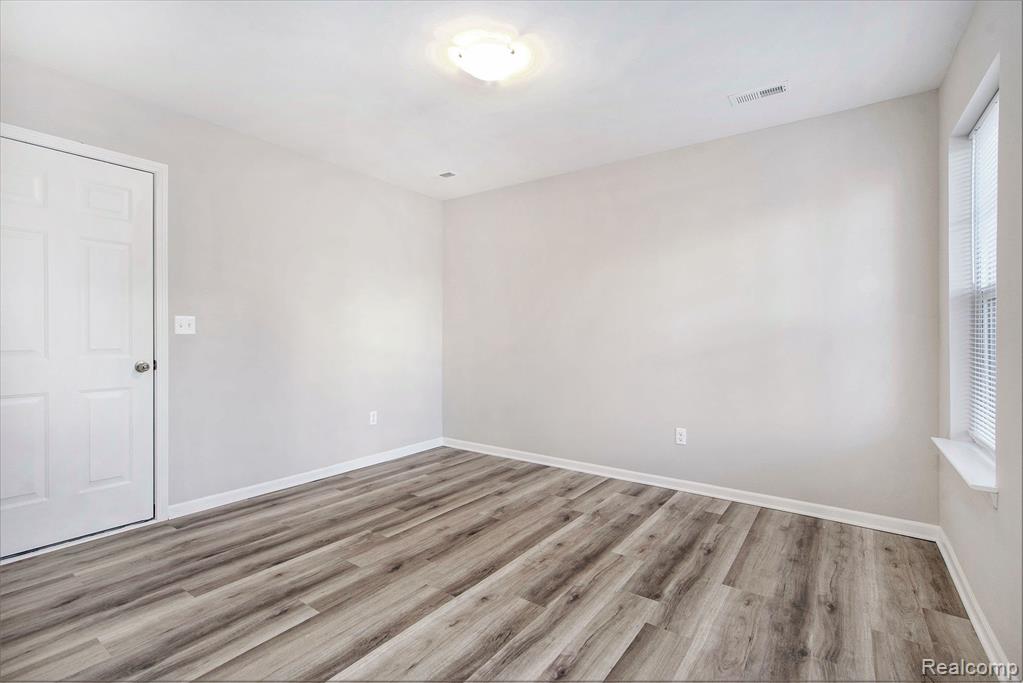 557 Anne Avenue, Brighton, MI 48116 — Photo 4