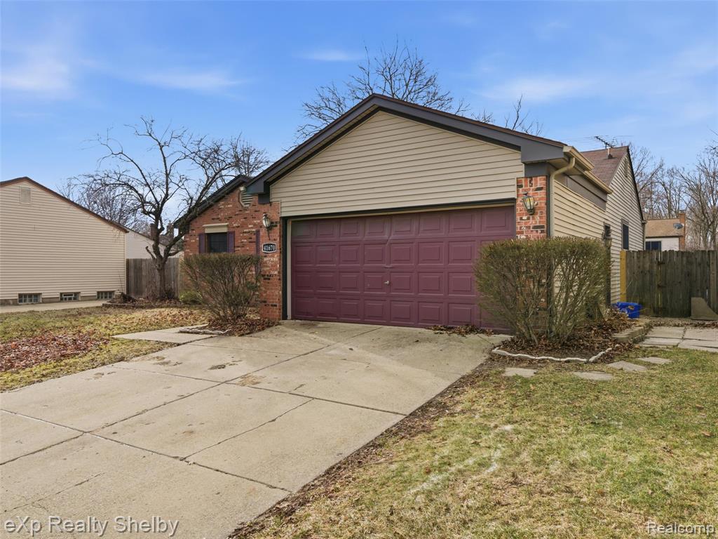 41670 Amberly Drive, Clinton Twp, MI 48038 — Photo 4