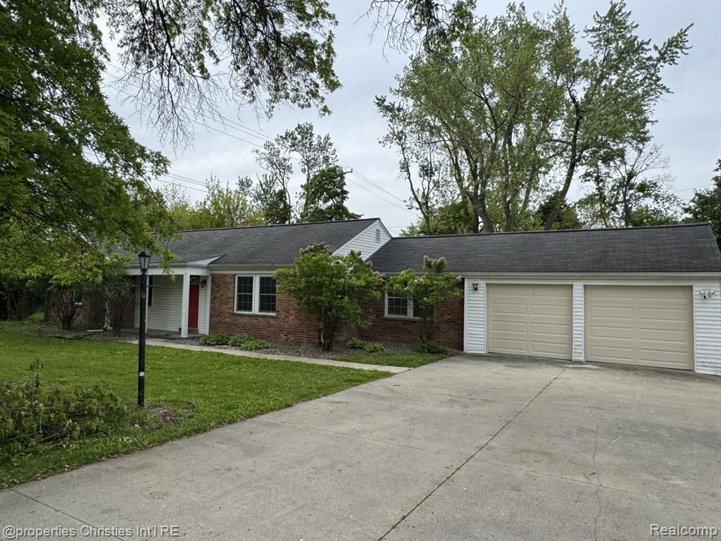 4935 W Maple Road, West Bloomfield, MI — front exterior