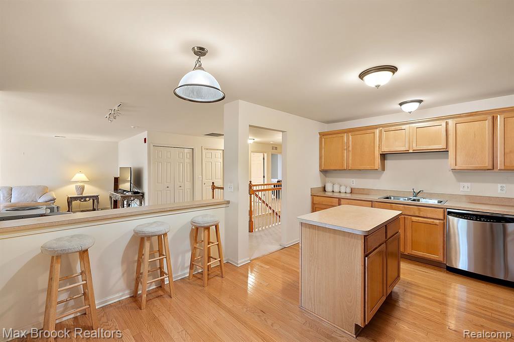 39634 Rockcrest Lane, Northville, MI 48168 — Photo 12