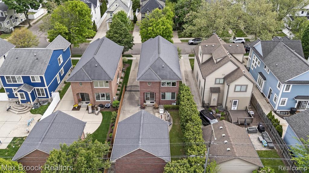 1045 Bennaville Avenue, Birmingham, MI 48009 — Photo 41