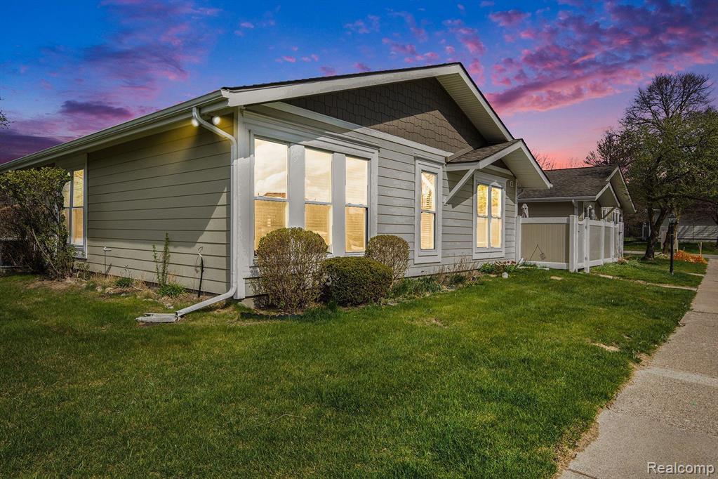 39775 VILLAGE WOOD Lane, Novi, MI — Photo 2