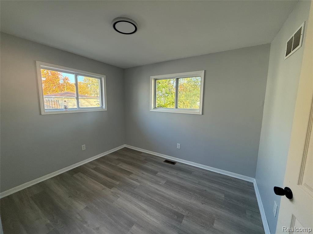 644 Meadowlawn Street, Saginaw, MI 48604 — Photo 33