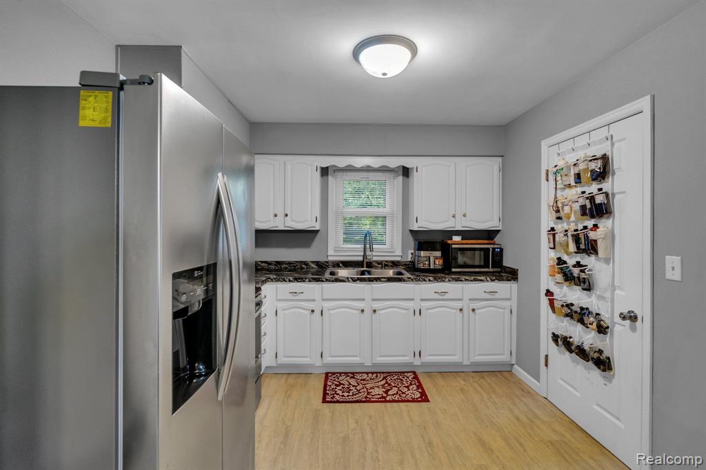 578 WILSON Avenue, Mount Morris, MI 48458 — Photo 8