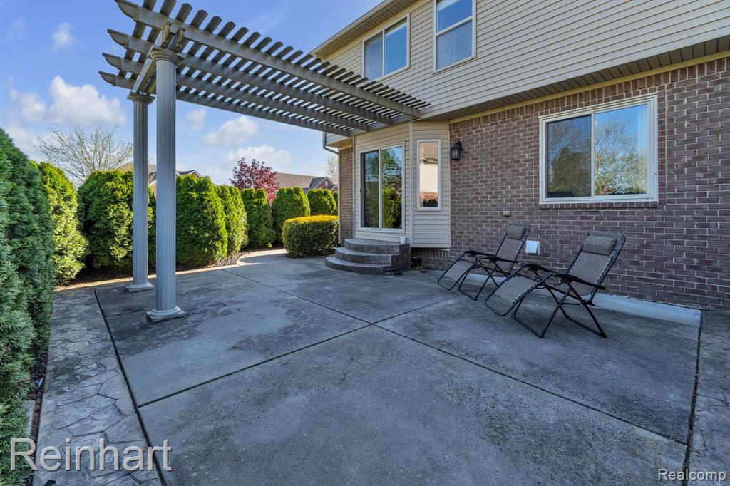 25340 VILLAGEWOOD, South Lyon, MI 48178 — Photo 38