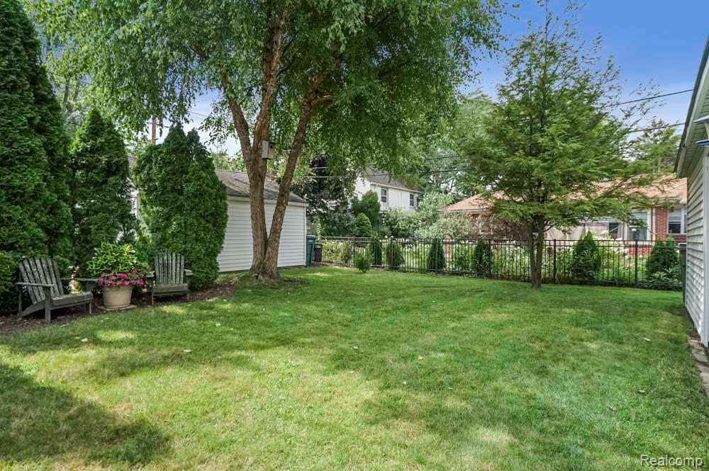 610 S Denwood Street, Dearborn, MI 48124 — Photo 38