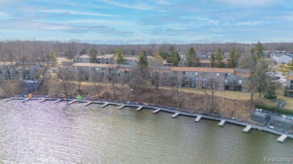 9629 HARBOUR COVE, Ypsilanti, MI 48197 — Photo 11